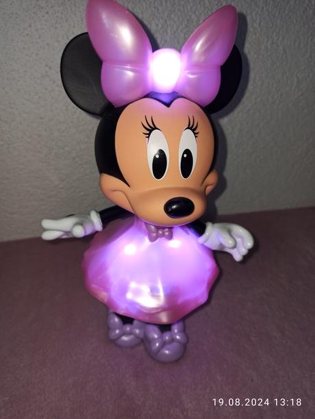 Veľká figúrka minnie,