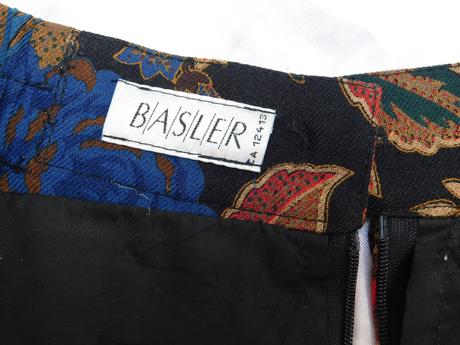 Luxusna trachten sukna k kroju, 46