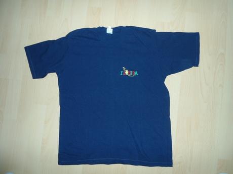 Tmavomodre tricko, 164