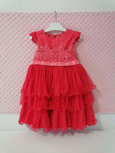 Slavnostne saty s bohatou suknou, 98