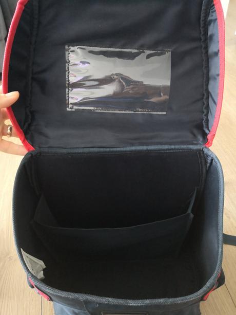 Školská taška s autíčkom,