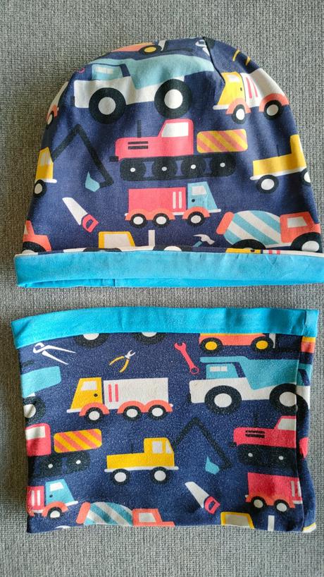 Obojstranná detská súprava čiapka + nákrčník, 116