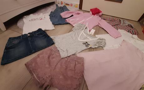 Taška plná vecí guess, benetton, laura biagiotti, 104–116