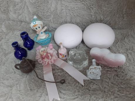 Drobnosti, tanier, sošky a kvasný uzáver.,