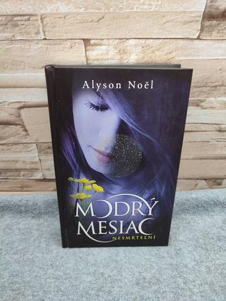 Modrý mesiac - alyson noel, 