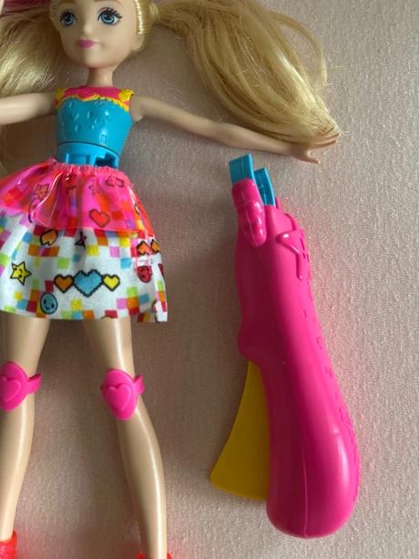 Barbie vo svete hier - korčuliarka - mattel č.11,