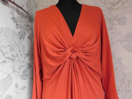 Luxusne upletove šaty, 40