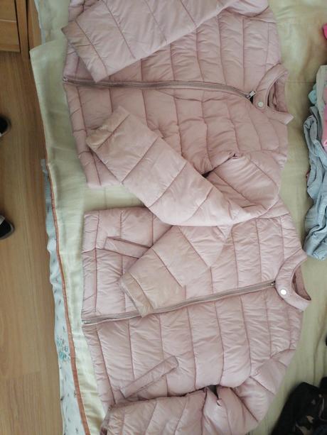 Ružové bundy pre dvojičky, s