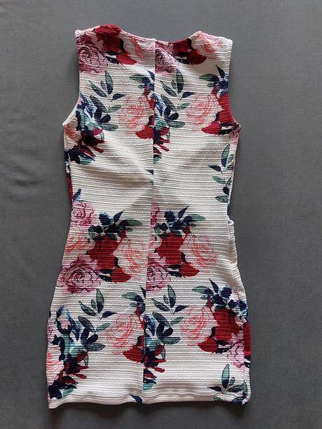 Šaty kvetované, amisu,36