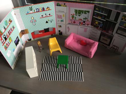 Nábytok pre bábiky + kartónový dom, 