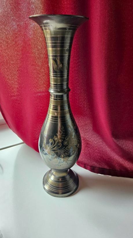 Elegantná štíhla mosadzná váza, india (34,5 cm),