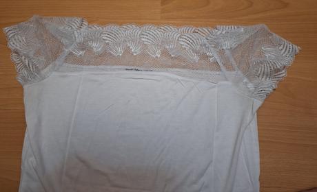 Tričko s čipkou, 42