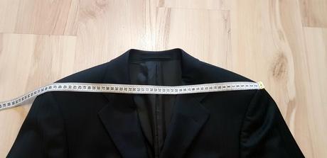 Kvalitný pánsky oblek, 98