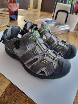 Sandále, umbro,33