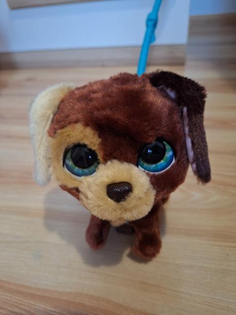 Zvieratko na voditku fur real walkalots, 