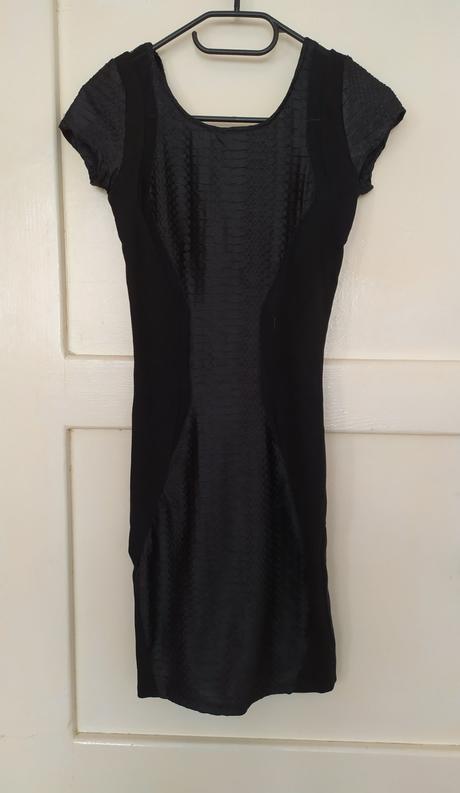 Čierne šaty bershka, bershka,s