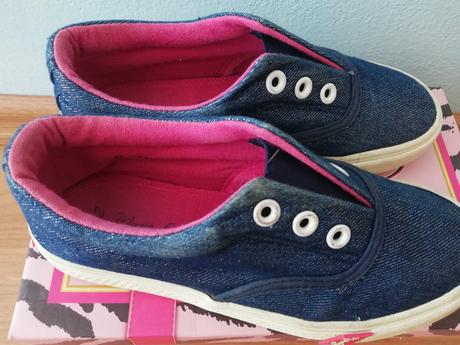 Nazúvacie plátenky, 32