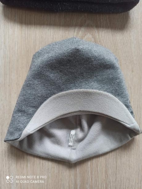 Sivé čiapky, repal,104