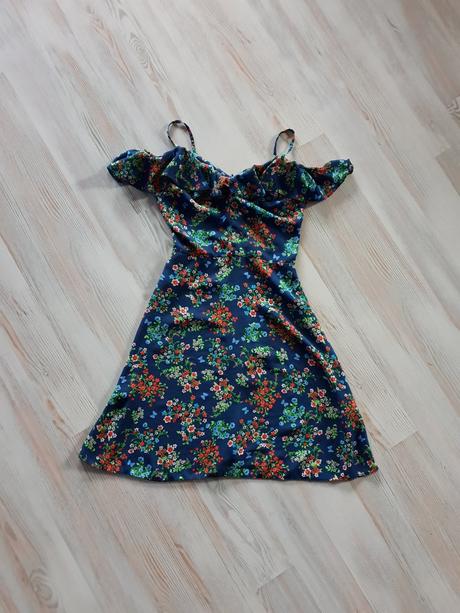 Kvetovane šaty, atmosphere,34