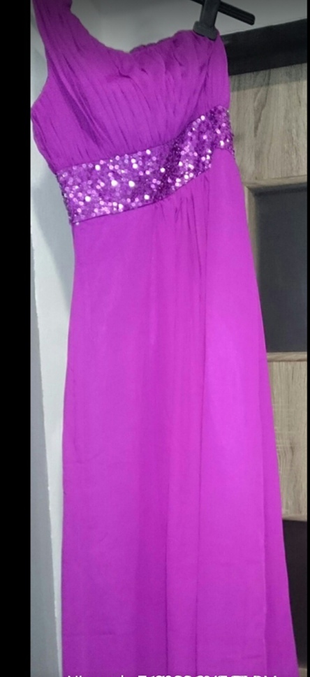 Elegantné lahucke saty, s