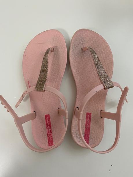 Dievčenské sandálky, 33