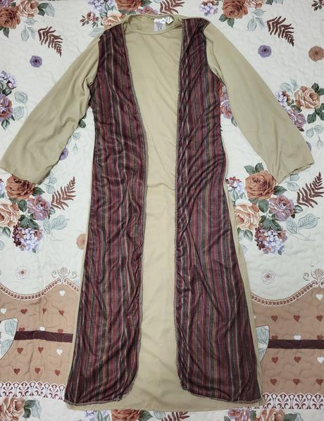 Karnevalový kostým na 5-7 rokov,