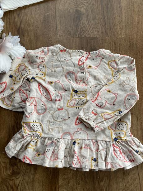 Tričko s liškami a volanikom, 80