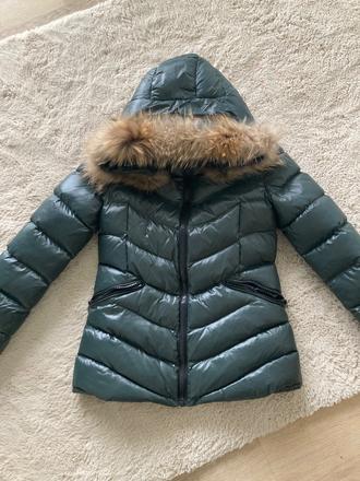 Nádherná bunda s pravou kožušinou, s