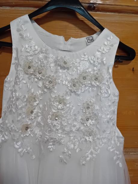 Šaty na prijímanie,top stav,cena už s obyc.postou, 140