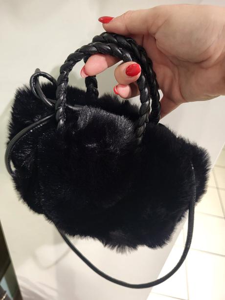 Kožušinková kabelka - čierna, 