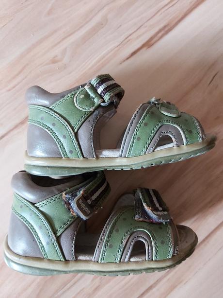 Sandalky c.22, wojtylko,22