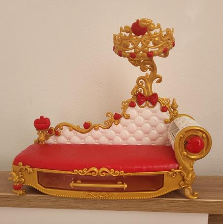 Posteľ/pohovka pre bábiku apple white, 