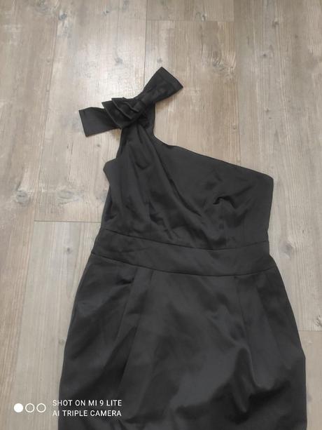 Saty na jedno rameno, 40 / 42