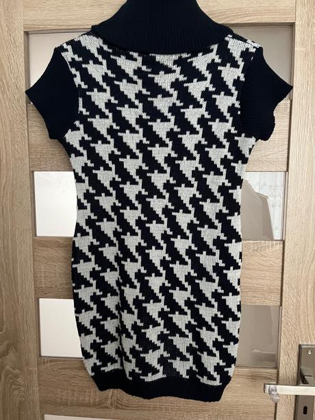 Dámske pletené šaty, m