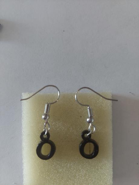 Náušnice písmeno o hand made,