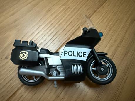 Playmobil policajt,