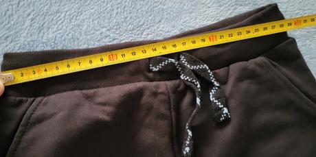 Chlapčenské tepláky velk. 140, sinsay,140