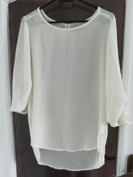 Blúzka, atmosphere,38