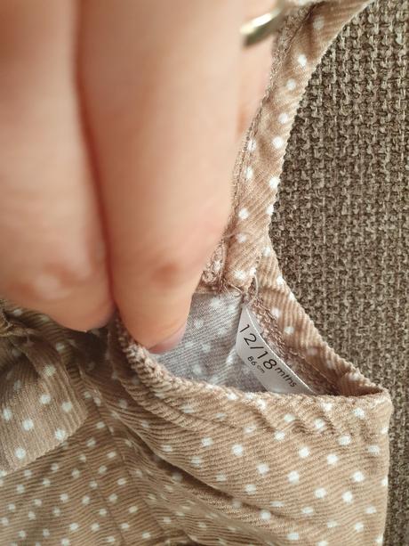 Menčestrové šaty, 86