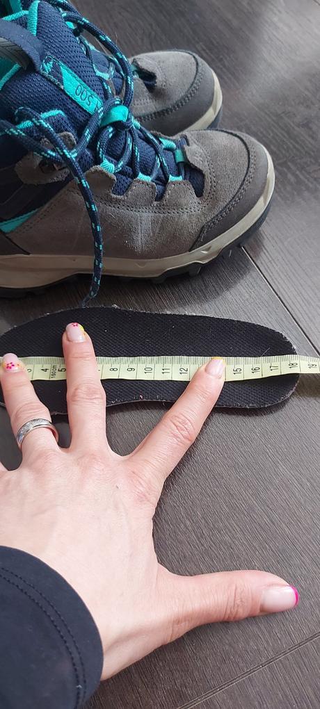 Turisticke topánky, quechua,28