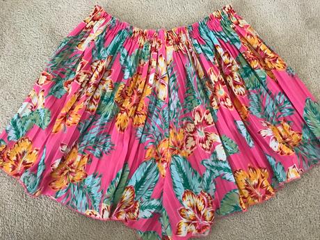 Plisovane sortky, zara,164