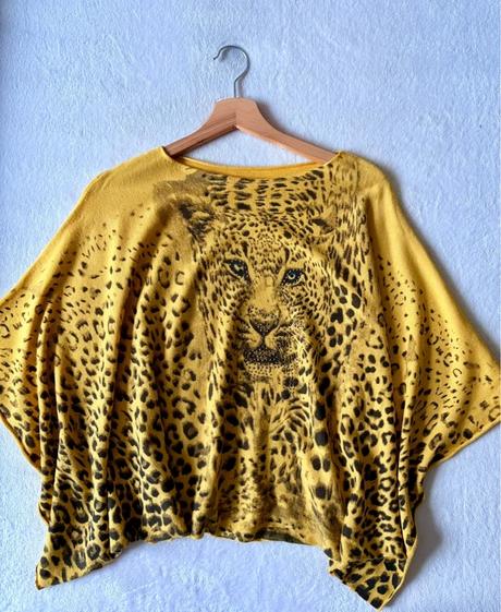 Dámsky sveter, pončo s leopardím motívom, s