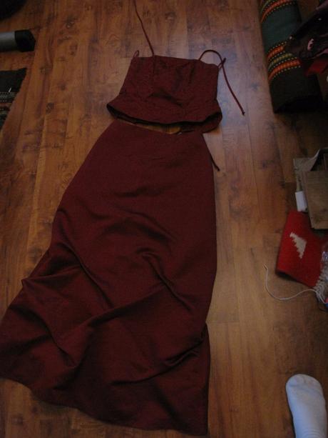 Korzet + sukna + stola, 36