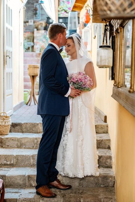 Ušité svadobné šaty, m