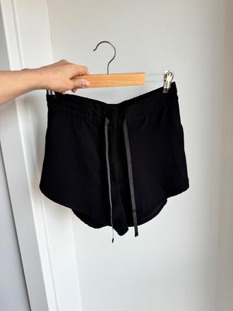 H&m letné kraťasy čierne, h&m,s