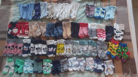 51 párov ponožiek veľ. 15-18, 18