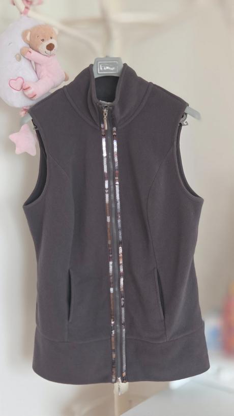 Vesta s flitrami, bonprix,38