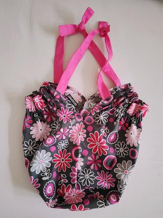 Menšia plážová taška, 