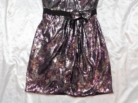 Pekne flitrovane šaty, 38