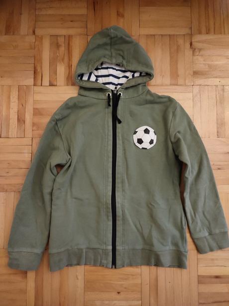 Pískacia mikina, 134